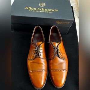 Great Condition Allen EdmondsStrand Cap-toe Oxford Dress Shoes in Walnut Brown